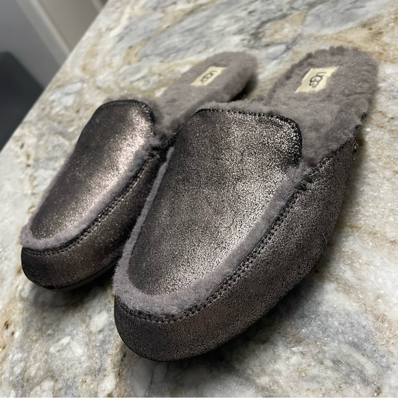 UGG Women's Lane Metallic Slipper Gunmetal size 8 - Picture 10 of 11